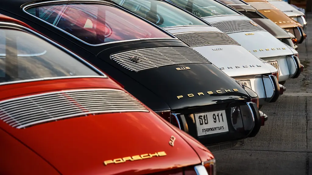 02-Nachwuchsfoerderung-Der-Vierzylinder-Typ-912-Quelle-Dr-Ing-h-c-F-Porsche-AG