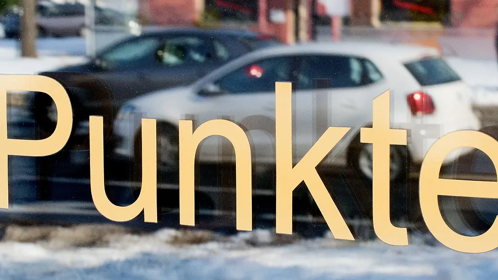 Die-Zahl-der-Verkehrsteilnehmer-mit-Punkten-in-Flensburg-hat-in-MV-abgenommen