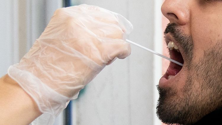 Schnelltests gelten als wichtiger Teil der Teststrategie, weil sich damit eine Infektion ohne medizinisches Personal feststellen lässt.