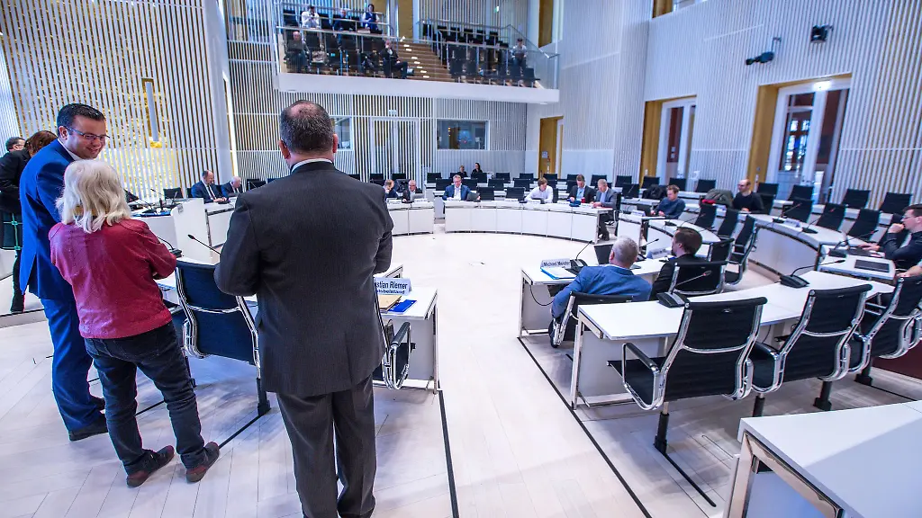 Im-Ausschuss-ging-es-etwa-um-die-Frage-von-wem-die-Idee-zur-Gruendung-der-Klimaschutz-Stiftung-MV-kam-Fuer-die-Opposition-sind-weiter-wichtige-Fragen-offen