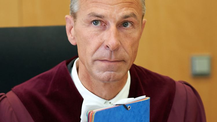 Der Präsident des Verfassungsgerichtshofs Rheinland-Pfalz, Lars Brocker, spricht deutliche Worte. 