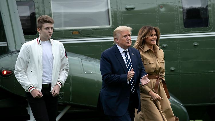 Die Familie Trump Mitte August. Barrron soll seine Corona-Infektion ohne Symptome überstanden haben.