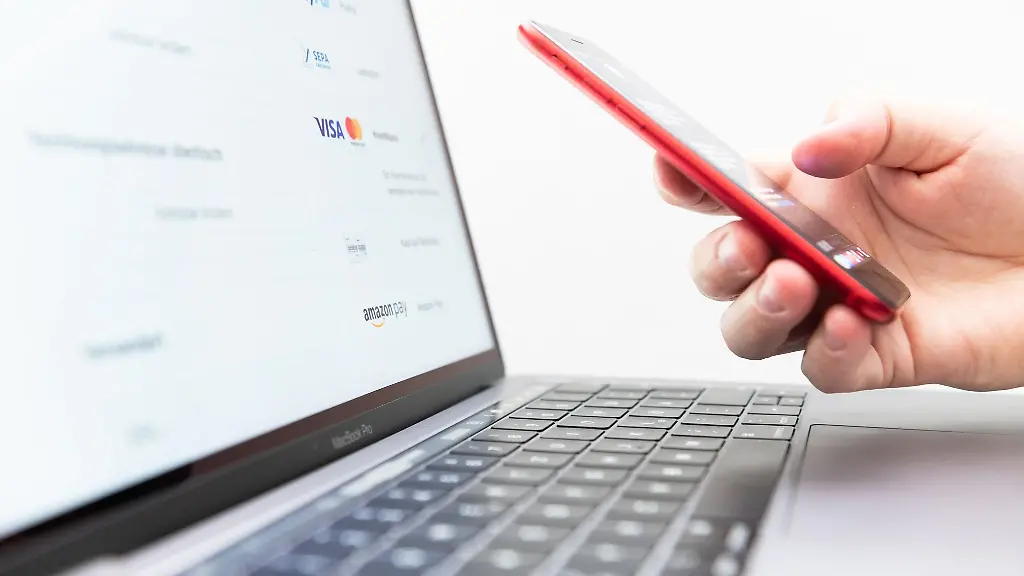 Nicht-in-allen-Faellen-greift-der-Kaeuferschutz-im-Onlinehandel-wie-etwa-bei-Dienstleistungen-Apps-Onlinespielen-oder-Gutscheinen