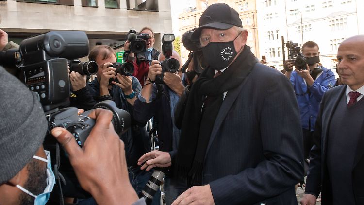 Boris Becker Ende September vor Gericht in London, wo die Insolvenzbehörde strafrechtliche Ermittlungen gegen ihn ausficht.