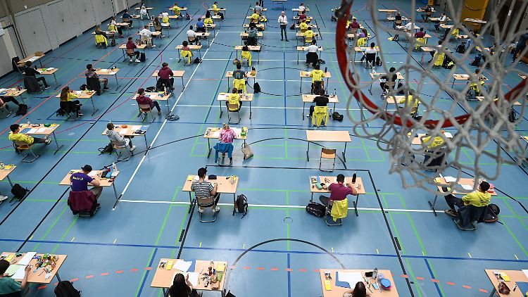 Nicht dasselbe Abitur, aber die Aufgaben sollen ab 2023 aus einem gemeinsamen Pool stammen.