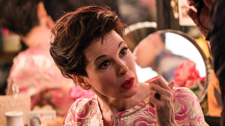 Kaum zu erkennen: Renée Zellweger als Judy Garland.
