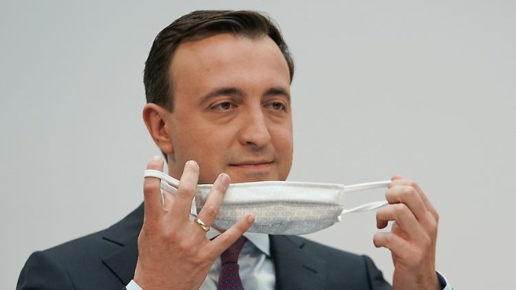 Einen Vergleich mit der Parteispendenaffäre findet Ziemiak nicht gerechtfertigt.
