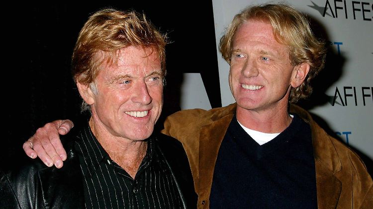 Vater und Sohn: Robert (l.) und James Redford auf einer Aufnahme von 2003.