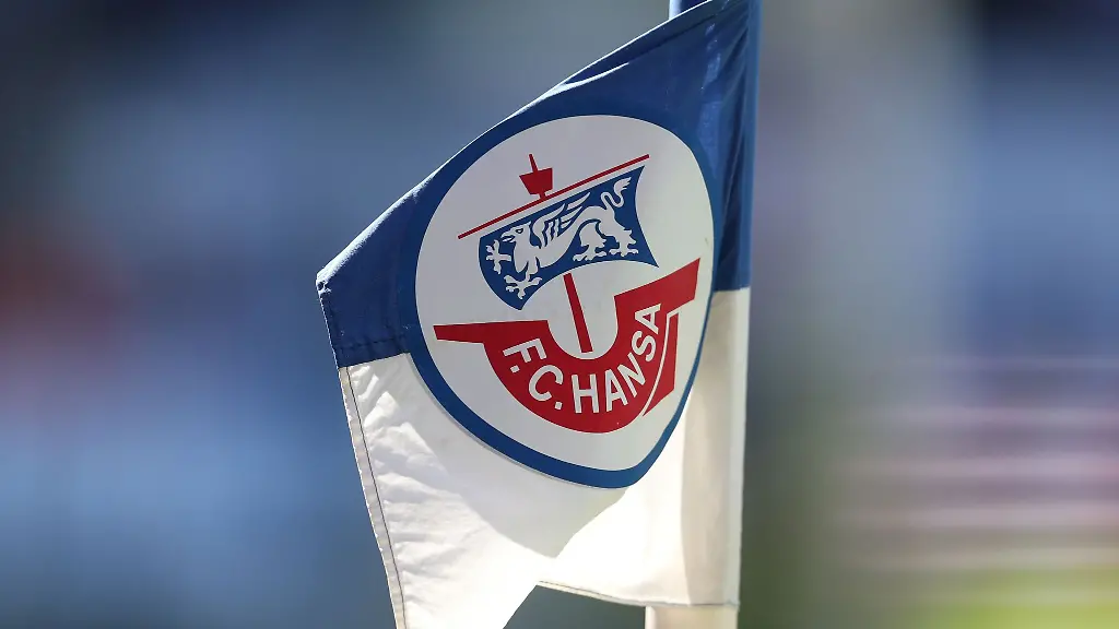 Wegen-Sicherheitsvorgaben-muss-Hansa-Rostock-an-einem-Sonntagabend-bei-Rot-Weiss-Essen-spielen