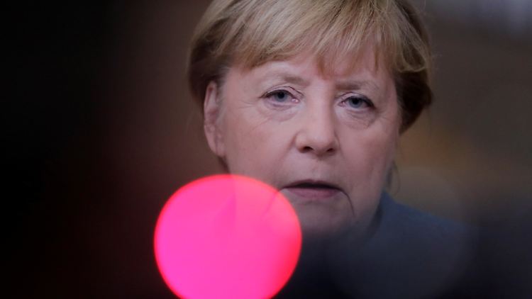 Angela Merkel hat Schwierigkeiten, ihren Corona-Kurs durchzusetzen.