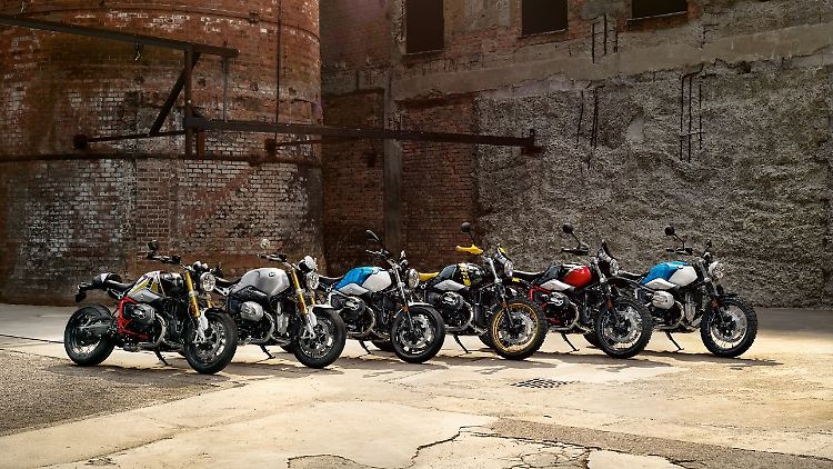 Mit neuen technischen Standards und vielen Farben fährt die BMW R nineT in die Saison 2021.