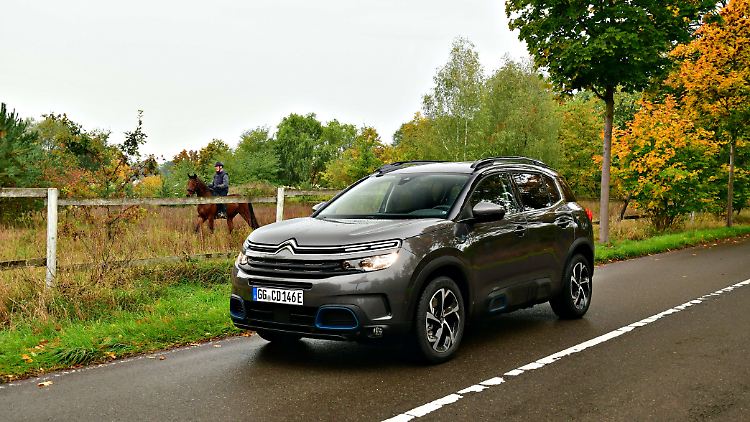 Optisch ist der Citroën C5 Aircross Hybrid im Vergleich zu den Mitbewerbern immer noch extravagant.