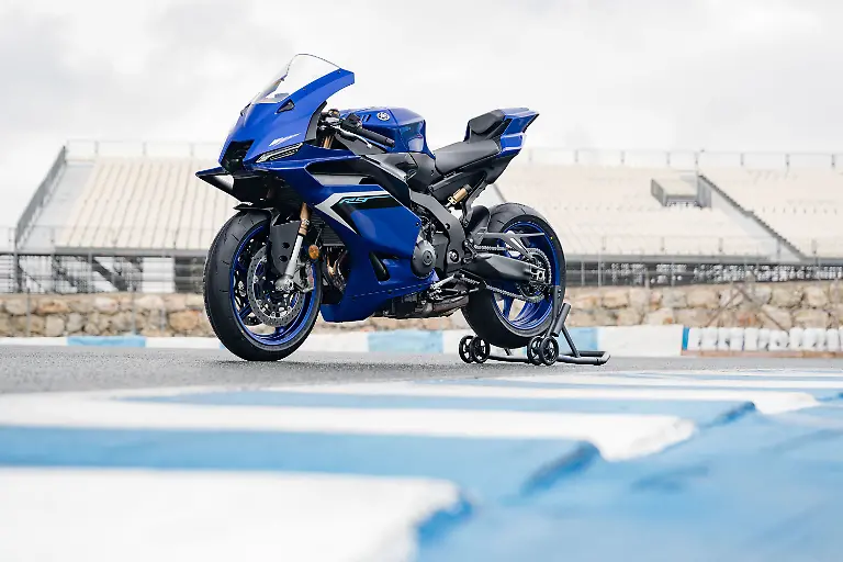 YAMAHA-R9-FotoYamaha-7