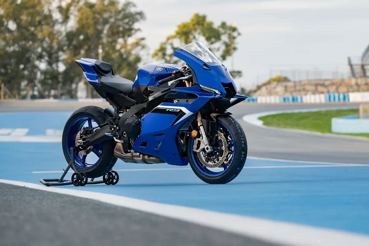 YAMAHA-R9-FotoYamaha-6