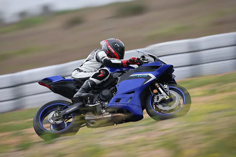YAMAHA-R9-FotoYamaha-3