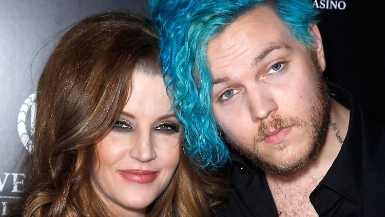 "Warte auf mich", schreibt Lisa Marie Presley an ihren verstorbenen Sohn Benjamin Keough gerichtet.