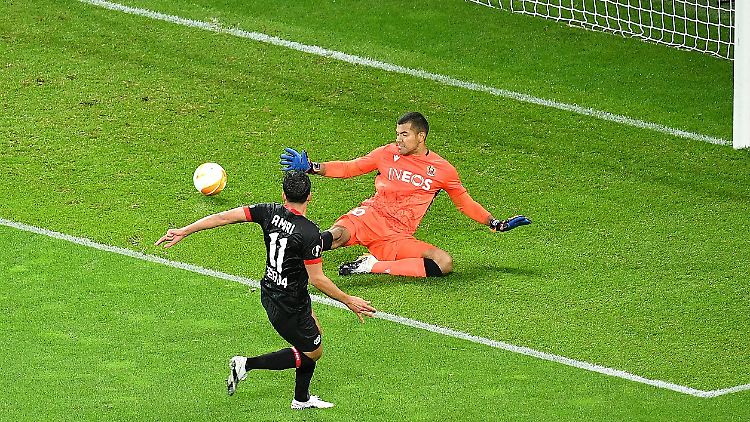 Nadiem Amiri brachte Bayer Leverkusens Sieg gegen Nizza schon früh auf den Weg.