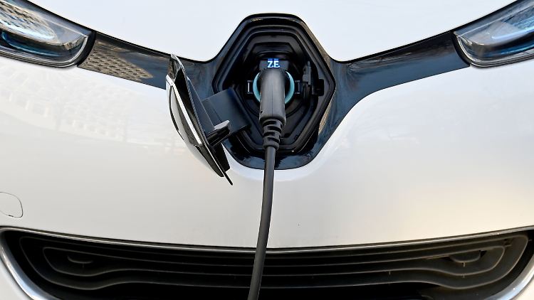 Dreh- und Angelpunkt für eine klimaneutrale Elektromobilität ist die Stromquelle.