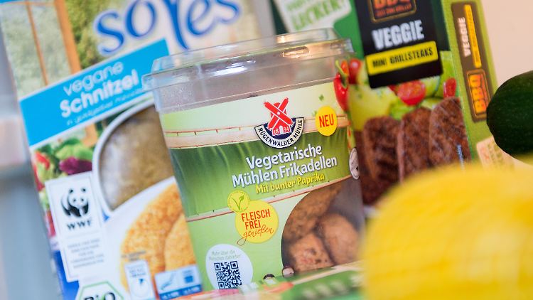 Wer im Supermarkt auf der Suche nach Fleisch ist, kann leicht mal danebengreifen. 