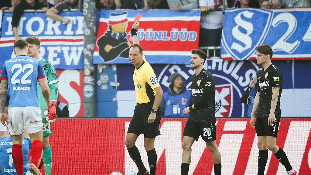 Muss-zwei-Spiele-aussetzen-Stuttgarts-Leonidas-Stergiou-2-v-r