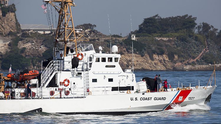 Ein Boot der US-Küstenwache während einer Militärschau.