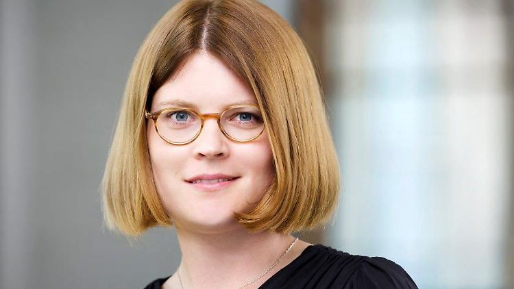 Monika Polzin ist Professorin für Öffentliches Recht an der Wirtschaftsuniversität Wien. Sie hat 2004 in Völkerrecht promoviert, 2017 folgte die Habilitation zum Thema Verfassungsidentität. Polzin lehrte in Berlin, Potsdam, Göttingen und München.