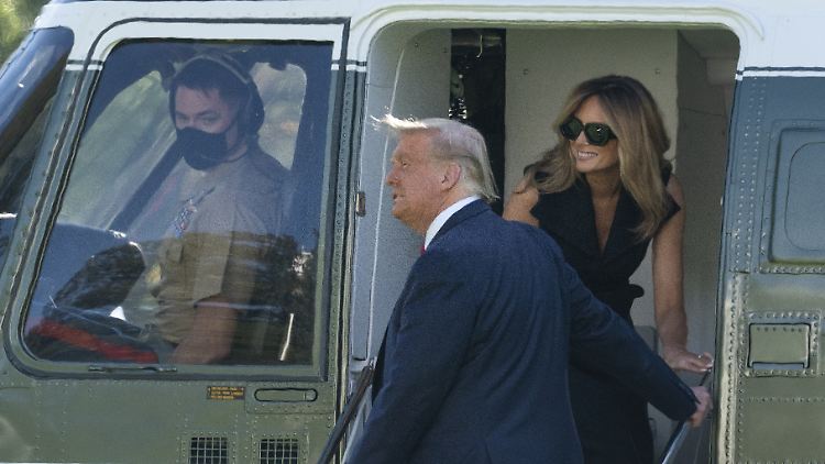 Ist das wirklich die First Lady, die dort aus dem Helikopter strahlt?