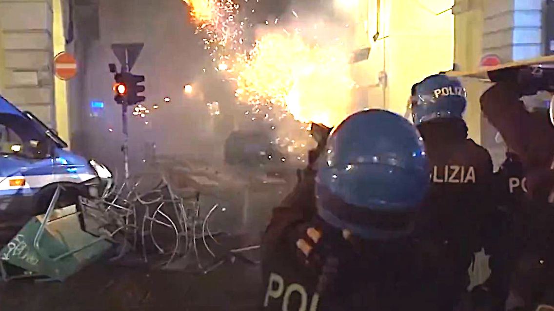 Corona-Proteste Italien.JPG