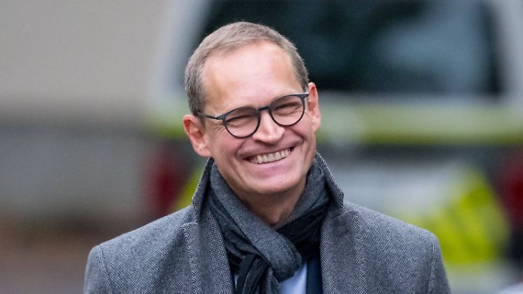 Müller wird sich mit großer Wahrscheinlichkeit im Berliner Stadtteil Charlottenburg-Wilmersdorf um ein Bundestagsmandat bewerben.
