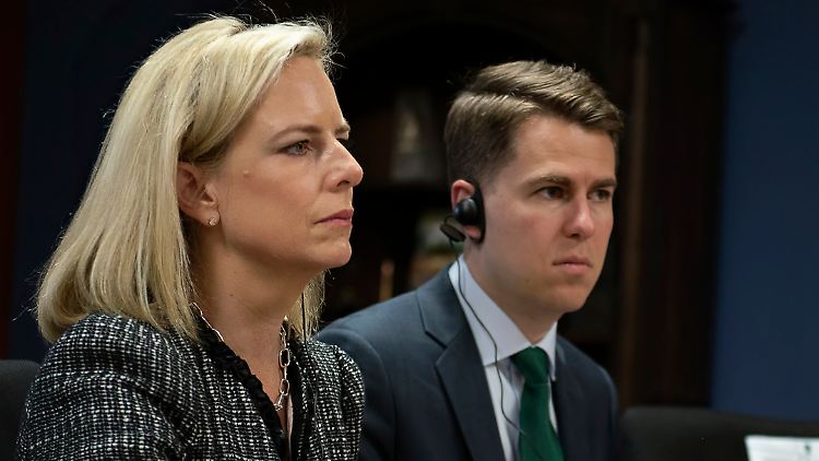 Miles Taylor und die ehemalige Ministerin Kirstjen Nielsen im Jahr 2018.