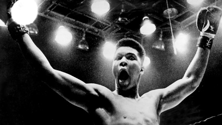 Muhammad Ali startete vor 60 Jahren seine Karriere als Boxprofi.