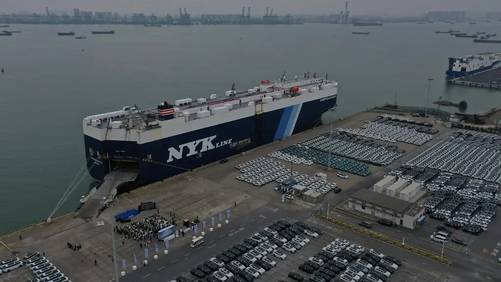 AFP-20250222-36YD97P-v2-HighRes-ChinaAutoTransport