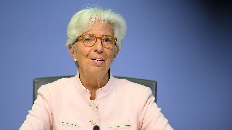Es gehe darum, den "bestmöglichen Mix" zu finden, der der Lage am besten gerecht werde, so Notenbank-Präsidentin Lagarde.