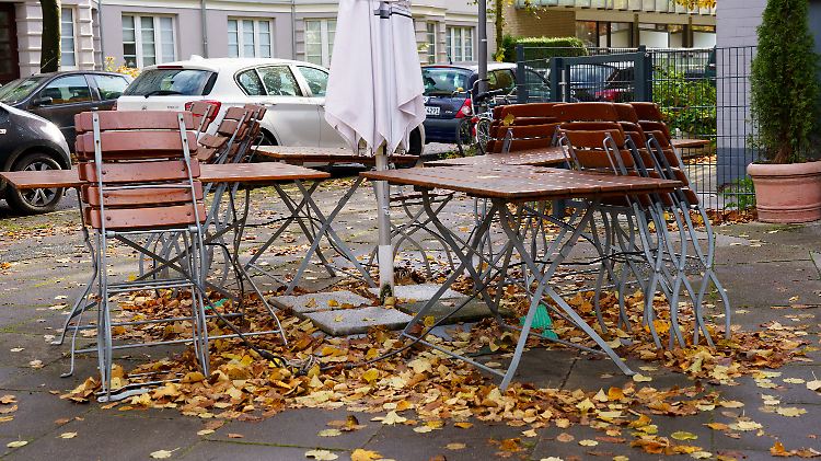 Viele Unternehmen und Selbstständige verlieren durch den Lockdown ihre gesamten Umsätze.