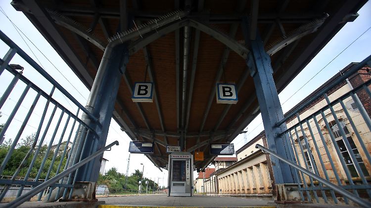 Auf dem mecklenburgischen Bahnhof Bad Kleinen starben bei einem Polizeieinsatz 1993 der RAF-Terrorist Grams und ein Beamter.
