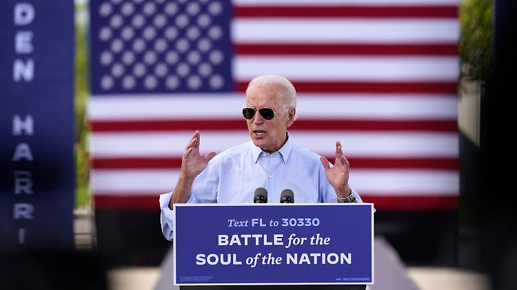 Joe Biden wirft Trump vor, "Spaltung und Zwietracht" zu verbreiten. 