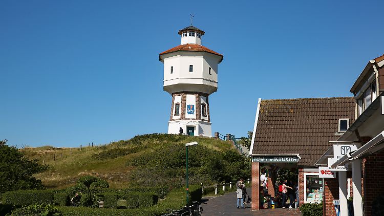 Wer derzeit auf Langeoog Urlaub macht, darf bleiben. Touristen auf Sylt trifft es härter.