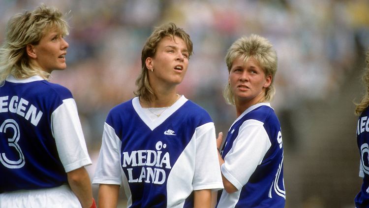 Zwei künftige DFB-Nationaltrainerinnen: Martina Voss-Tecklenburg und Silvia Neid.