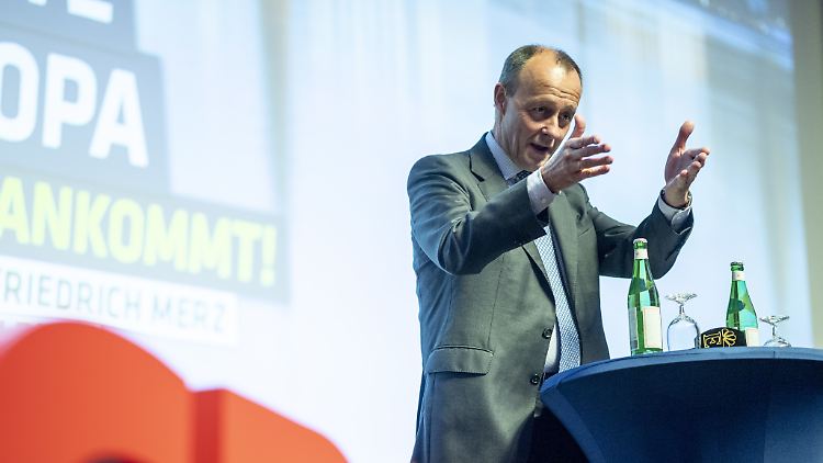 Merz will CDU-Vorsitzender werden und vermutet eine Verschwörung gegen seine Person.
