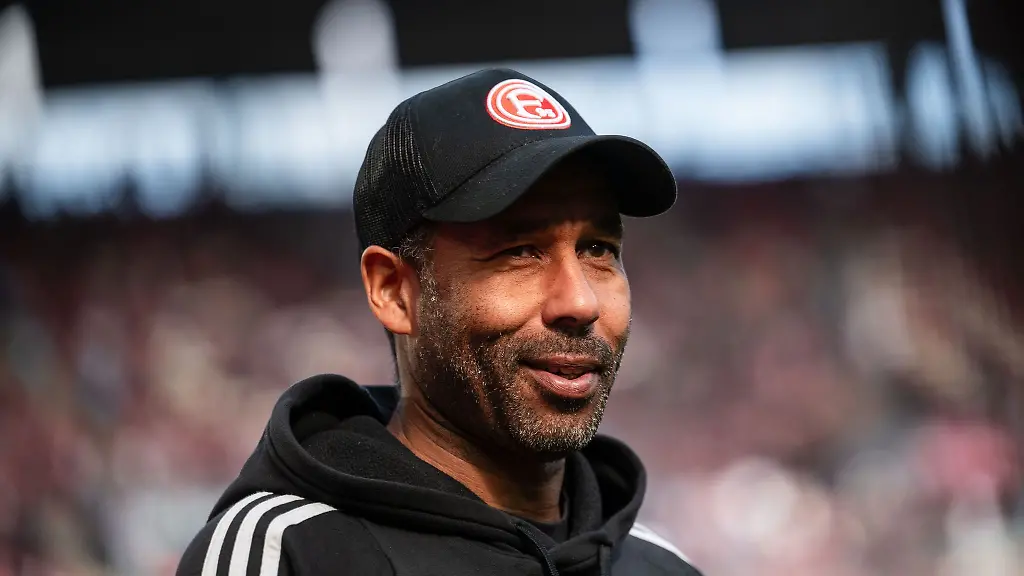 Duesseldorfs-Trainer-Daniel-Thioune-blickt-optimistisch-auf-das-Topspiel-beim-Hamburger-SV