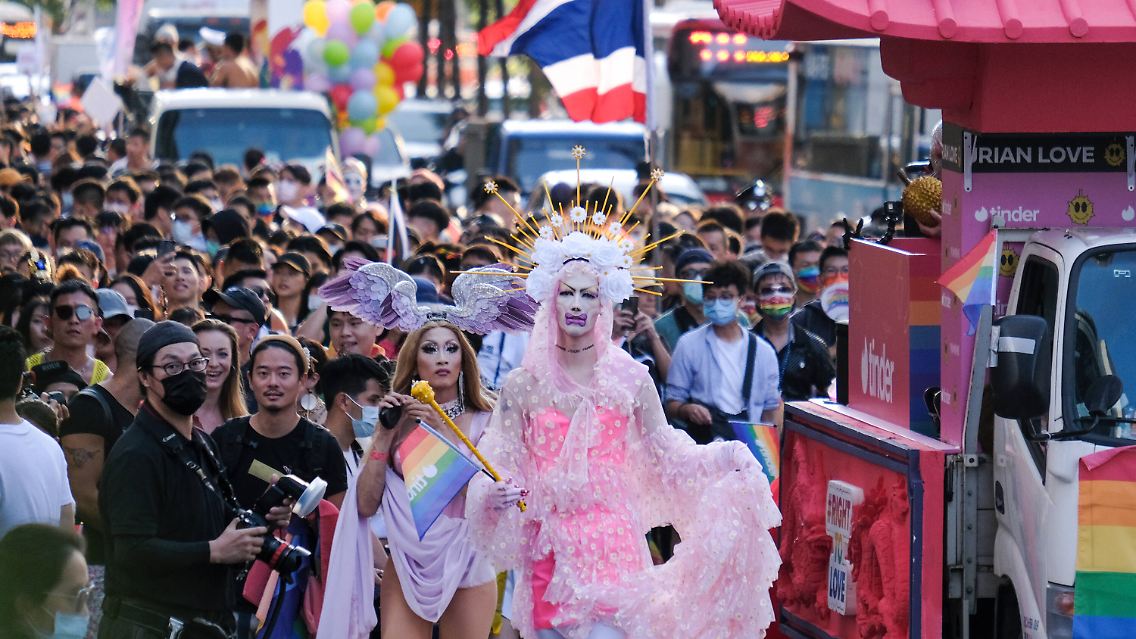 Ein Bild wie zu Zeiten vor der Pandemie: Zehntausende demonstrieren in Taiwan für die Rechte von Homosexuellen.
