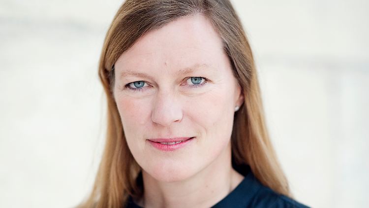 Meike Zwingenberger ist Geschäftsführerin der Stiftung Amerikahaus - Bavarian Center for Transatlantic Relations in München. Dabei handelt es sich um die größte Institution in Deutschland, die sich der Pflege der transatlantischen Beziehungen widmet.