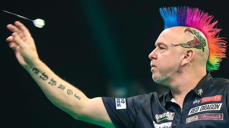 Peter Wright könnte am Abend Darts-Europameister werden.