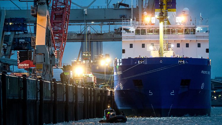 Das Schiff war am Dienstag in Sellafield, Großbritannien, ausgelaufen.