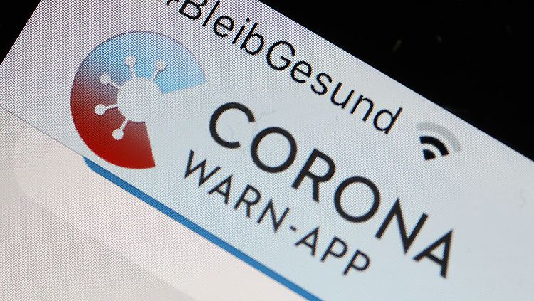Die Corona-Warn-App wurde bereits von mehr als 20 Millionen Nutzern aufs Handy geladen