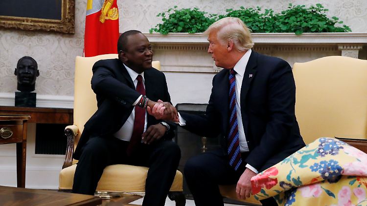 Uhuru Kenyatta im Sommer 2018 bei Donald Trump im Weißen Haus.