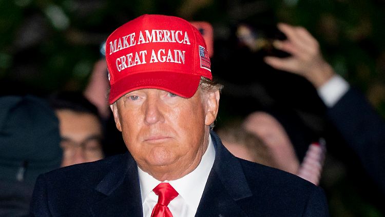 "Make America great again" war Trumps Slogan - laut einer Studie hat seine Handelspolitik nicht dabei geholfen.