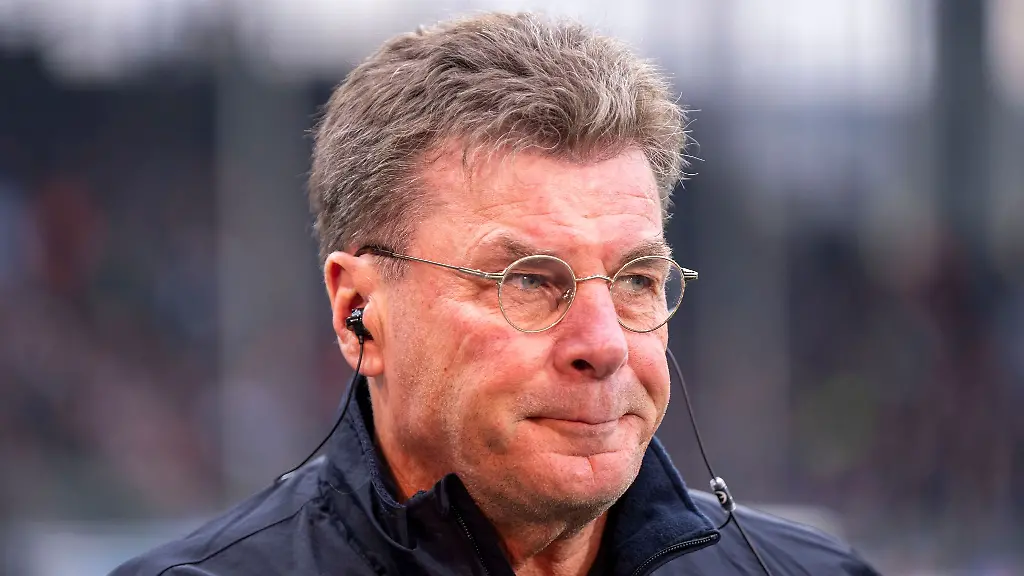 Bochums-Trainer-Dieter-Hecking-macht-sich-wenig-Hoffnung-auf-einen-Sieg-beim-FC-Bayern-Muenchen