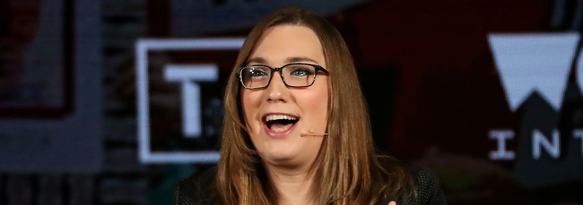 Sarah McBride wird die erste offene Transgender-Senatorin der USA. Ihr Erfolg soll vor allem jungen Menschen aus der LGBTQ-Community Mut machen, sagte sie nach der Wahl.