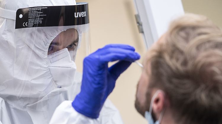 Zusätzlich zu den Todesfällen verzeichnete das RKI 22.459 Neuinfektionen.